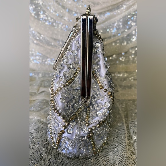 Elegant Silver Beaded Clutch with Crossbody Strap - Picture 6 of 14